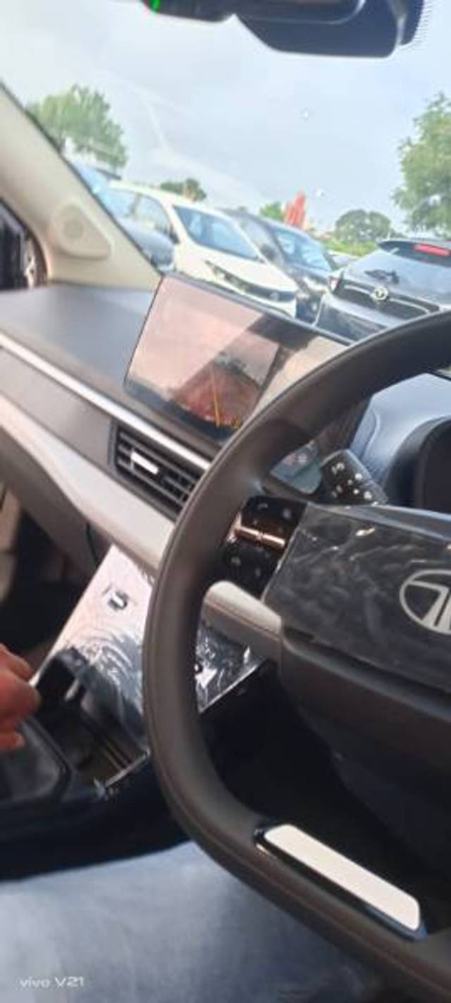 https://images10.gaadi.com/usedgaadi-sellcar/UsedCar/86053d3a-cea7-4406-848f-2a05257ed7d7/8f9eedf2-a0ef-4985-95c6-00958c92ab44.jpg?imwidth=6402
