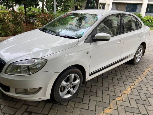 https://images10.gaadi.com/usedgaadi-sellcar/UsedCar/86095a58-d6e3-4feb-a354-232a22d1b330/cd62a88f-be0a-4e6c-b236-adff70adff21.jpeg?imwidth=6400