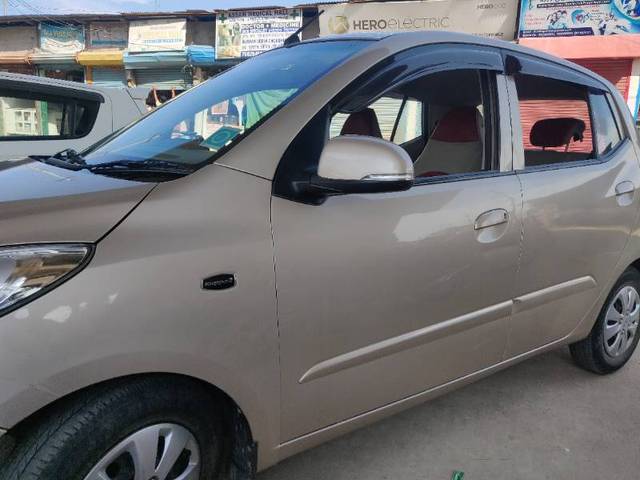 https://images10.gaadi.com/usedgaadi-sellcar/UsedCar/8638384d-b5da-44d6-8cb9-6c176c94310e/6ea8abb7-87ea-41a6-a65b-8a76311fe49a.jpg?imwidth=6400