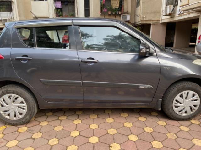 https://images10.gaadi.com/usedgaadi-sellcar/UsedCar/863e9565-f9ec-4dc8-be15-609164173935/aa9b7f87-9b85-40e3-97cb-7bffa86c6f6f.jpeg?imwidth=6401