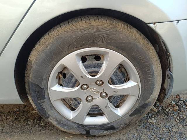 https://images10.gaadi.com/usedgaadi-sellcar/UsedCar/86445d84-54ce-4383-8b57-b6d964ad27ba/3bef0f4b-7b98-4791-a315-e54488ba8e9c.jpg?imwidth=6402
