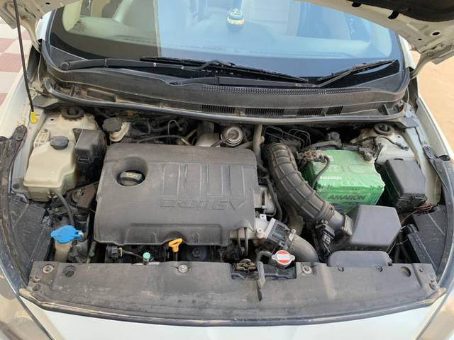 https://images10.gaadi.com/usedgaadi-sellcar/UsedCar/8648ff9d-2c24-42d3-9d7b-8079e71d5775/00ff08eb-821f-42dc-82b9-50c946408b87.jpeg?imwidth=6402