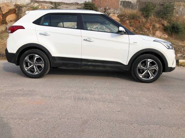 https://images10.gaadi.com/usedgaadi-sellcar/UsedCar/866059d5-570f-4183-a8e5-31a917d5a8e7/9c5d9db2-9b83-4f3f-8c47-ef5f5251c8ac.jpg?imwidth=6401