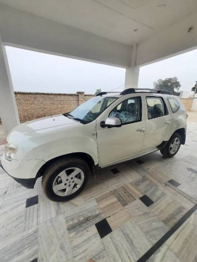 https://images10.gaadi.com/usedgaadi-sellcar/UsedCar/866ebd9f-d8bf-4688-9cd9-f7f1e7484f2d/1a83915c-472c-4eb3-9147-1038dacd65aa.jpg?imwidth=6401