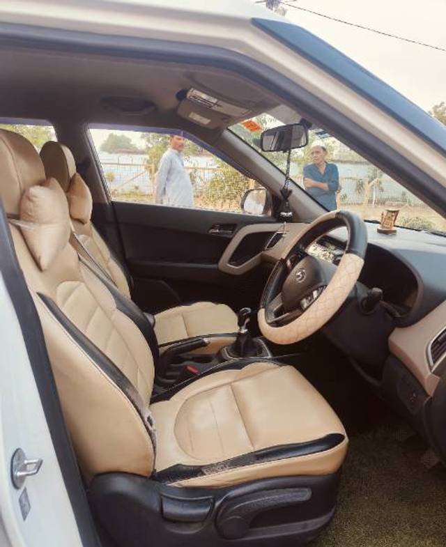 https://images10.gaadi.com/usedgaadi-sellcar/UsedCar/867b4765-ae51-49ff-8479-f75950b89519/5caf1f26-0a5a-4849-9013-e9b1913f81b6.jpg?imwidth=6401