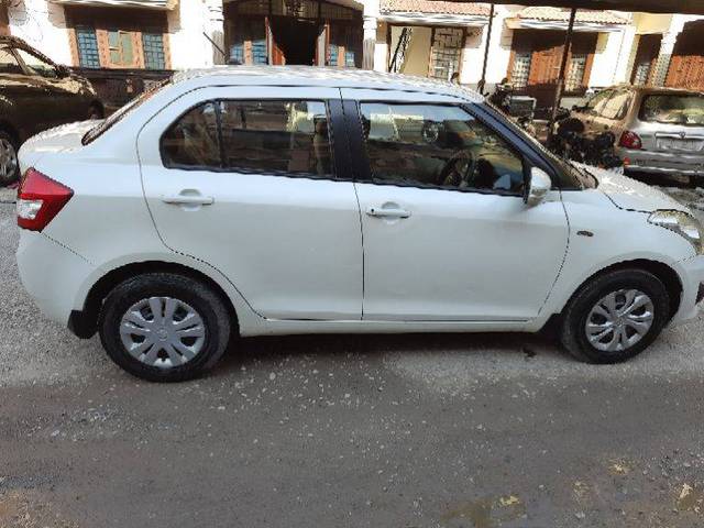 https://images10.gaadi.com/usedgaadi-sellcar/UsedCar/86b6f3ff-c9e0-481e-91cf-96473dcc62fb/88ad630d-e5fd-4d4a-bd89-12ae6a5004b8.jpg?imwidth=6400