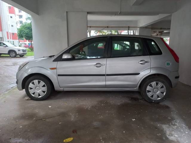 https://images10.gaadi.com/usedgaadi-sellcar/UsedCar/86d0f841-73eb-4ad2-a767-a60959030073/cc2de837-2da2-4983-9503-475c91d21dc3.jpeg?imwidth=6401