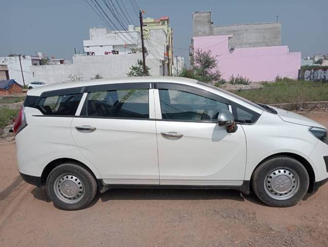 https://images10.gaadi.com/usedgaadi-sellcar/UsedCar/86e080f7-b991-4ab8-80f5-89c083487636/2fc94af5-30fe-492b-8cbf-2a86c5dbab8b.jpg?imwidth=6401