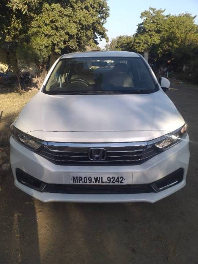 https://images10.gaadi.com/usedgaadi-sellcar/UsedCar/86e7617e-2c67-4c06-bb4f-b44f966303d7/18fdedeb-4fc0-4048-bd80-3045ed6898a2.jpg?imwidth=6400