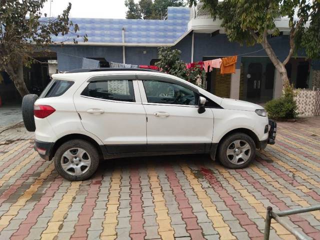 https://images10.gaadi.com/usedgaadi-sellcar/UsedCar/86ec64e8-d85a-4432-afa7-26fa4b41c6a2/44d5e82b-0774-423e-8e8e-4941da06f008.jpg?imwidth=6401