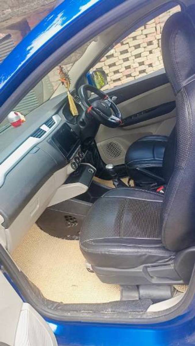https://images10.gaadi.com/usedgaadi-sellcar/UsedCar/871acb8c-d4a2-42f1-b5ae-68a0913c1cf5/75759e02-deb3-4505-b8a7-77ce70efd6dd.jpg?imwidth=6402