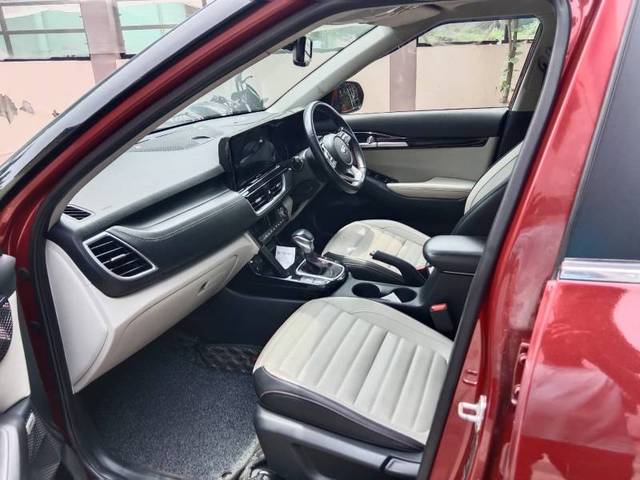 https://images10.gaadi.com/usedgaadi-sellcar/UsedCar/873cc287-0543-4cff-8ebd-dda5b7053007/de2cdc9d-4fae-4eb7-9589-f0dc739207b1.jpg?imwidth=6401