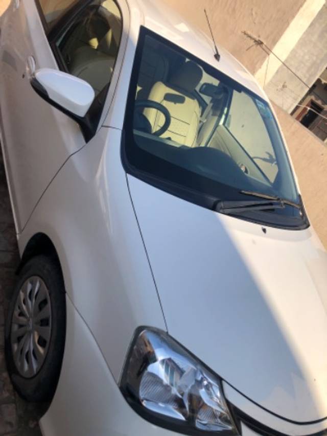 https://images10.gaadi.com/usedgaadi-sellcar/UsedCar/87600490-c7b3-45cb-94cf-111fcd221aac/750ec18a-a638-4559-a47c-40e1f3598dd6.jpg?imwidth=6401