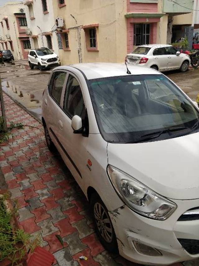 https://images10.gaadi.com/usedgaadi-sellcar/UsedCar/8779e167-cf10-4fa5-9823-5eec81450433/b994628f-704c-4e3f-8cac-db1ec66eccc1.jpg?imwidth=6400