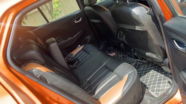 https://images10.gaadi.com/usedgaadi-sellcar/UsedCar/87b401f8-cf9f-4851-ae09-9ffaec542b81/70e4fd50-b74c-4284-85d8-a4c3f917f00c.jpeg?imwidth=6402