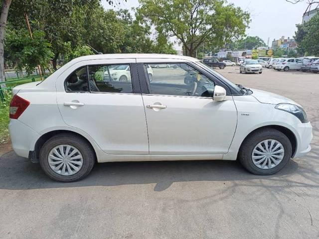 https://images10.gaadi.com/usedgaadi-sellcar/UsedCar/87b745a4-e8fd-414d-977f-5ca29a0e5945/ac540535-c2b9-4a2a-8185-12179b6b8f7b.jpg?imwidth=6401