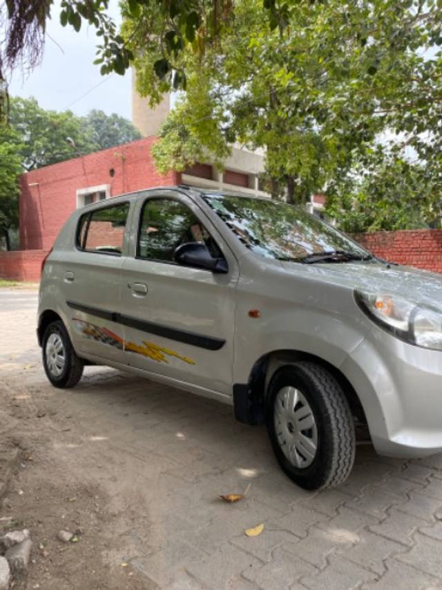 https://images10.gaadi.com/usedgaadi-sellcar/UsedCar/87c66fc0-517a-4017-a73e-ff11ecb824d3/62967942-1013-445b-bfe7-521774ab13a9.jpeg?imwidth=6401