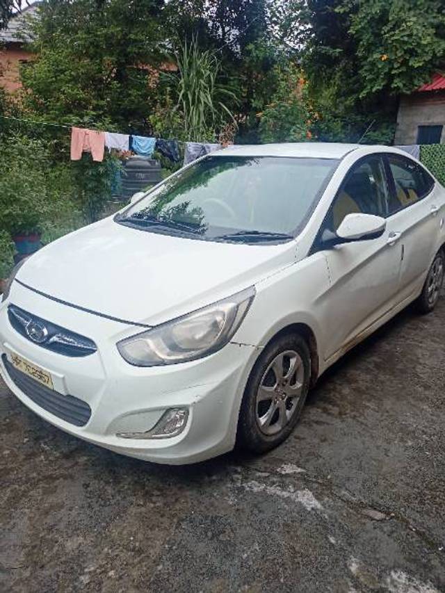 https://images10.gaadi.com/usedgaadi-sellcar/UsedCar/88113ed1-f970-44c3-84d7-82fa44bf67d0/cefa0229-e322-4f8d-bbdb-16eb9c31b7e3.jpg?imwidth=6400