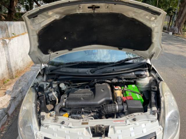 https://images10.gaadi.com/usedgaadi-sellcar/UsedCar/8811b8f0-fb87-4fc0-9584-ba7b52843779/ecb91f0b-8e45-451e-82af-83a04e4bbdf8.jpeg?imwidth=6402