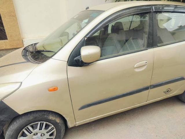 https://images10.gaadi.com/usedgaadi-sellcar/UsedCar/884502ce-1f29-40a6-a7a0-b4081047a27e/c946beac-f56b-48d2-9cc9-46ffe40be1ef.jpg?imwidth=6402