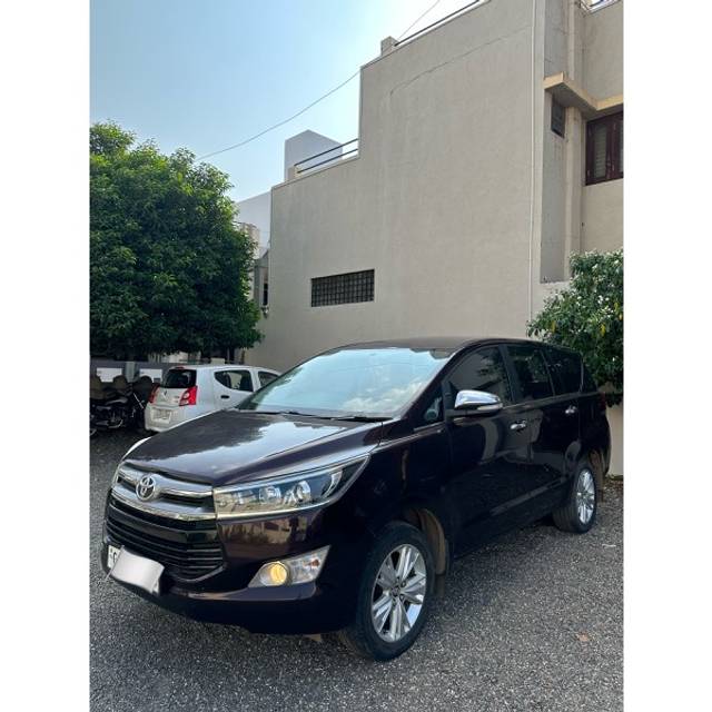 https://images10.gaadi.com/usedgaadi-sellcar/UsedCar/884e425c-c745-42d2-80c5-aa34315e5e8b/c5049ecf-cec4-418e-bef1-0d0660f97a43.jpeg?imwidth=6402