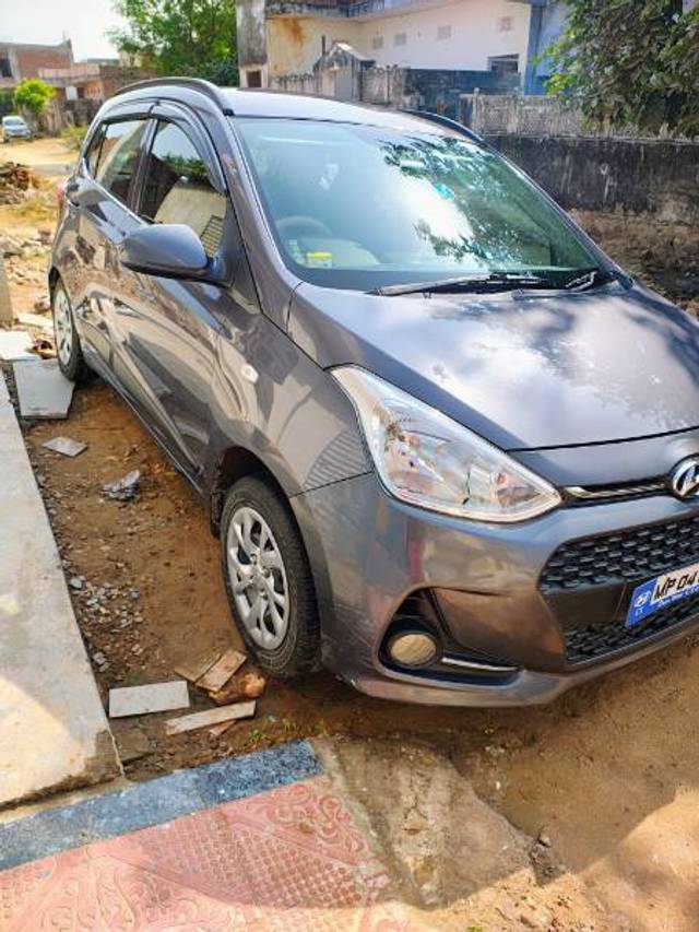 https://images10.gaadi.com/usedgaadi-sellcar/UsedCar/8978e600-c51b-46aa-b0a3-c1a39eb59455/853887cf-7400-41cd-bf40-facfa2cf8966.jpg?imwidth=6400
