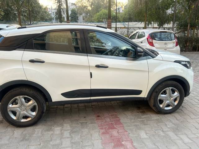 https://images10.gaadi.com/usedgaadi-sellcar/UsedCar/8996c409-2d21-47cc-9a86-1bbdd6adc00e/66705c4b-8939-40fb-8a1d-0d84c8c10d38.jpeg?imwidth=6401