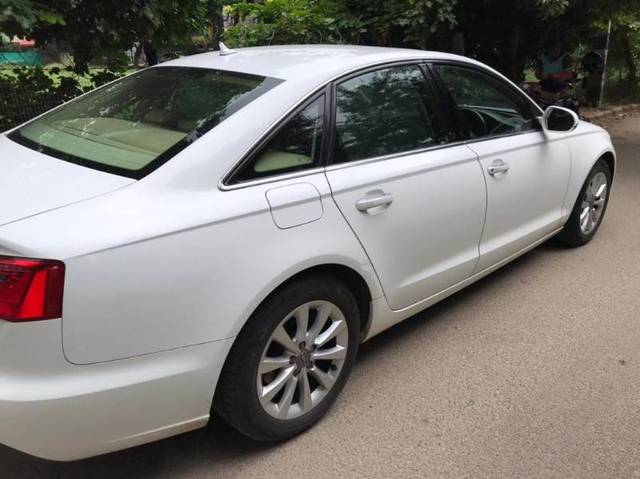 https://images10.gaadi.com/usedgaadi-sellcar/UsedCar/89cfe239-7917-4048-9778-98f87f83d4c5/4a3cd317-617b-4f30-b30d-ceb550186d28.jpg?imwidth=6401