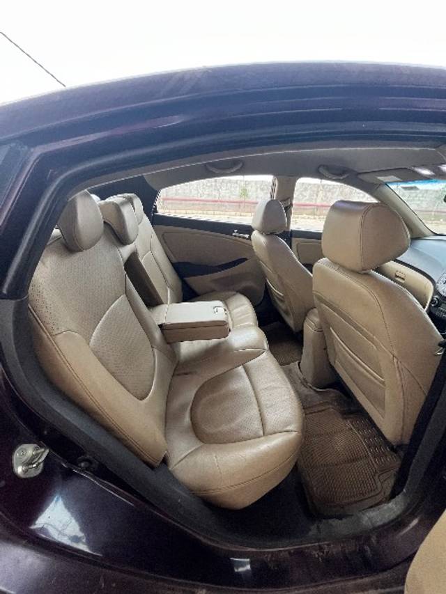 https://images10.gaadi.com/usedgaadi-sellcar/UsedCar/89ee60d4-4709-4e39-8a80-f2914e3e4adf/0b9f7e82-9533-40d2-9522-c715e2b8064a.jpeg?imwidth=6401