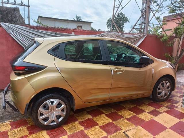 https://images10.gaadi.com/usedgaadi-sellcar/UsedCar/89f39a4a-a156-4185-9e21-14bf46a7b6fd/0114dcda-925f-45b2-932e-2fb14cd32dc5.jpg?imwidth=6400