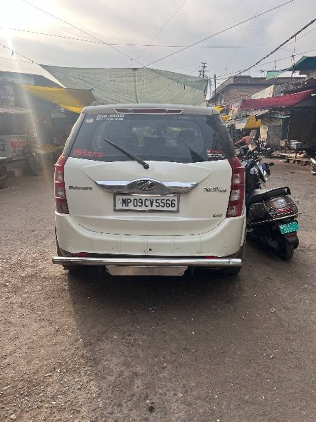 https://images10.gaadi.com/usedgaadi-sellcar/UsedCar/8a01816b-7e5a-4f66-8bf4-8a55f438982d/e1790839-e7c0-419a-9eca-09d37db48c23.jpeg?imwidth=6401