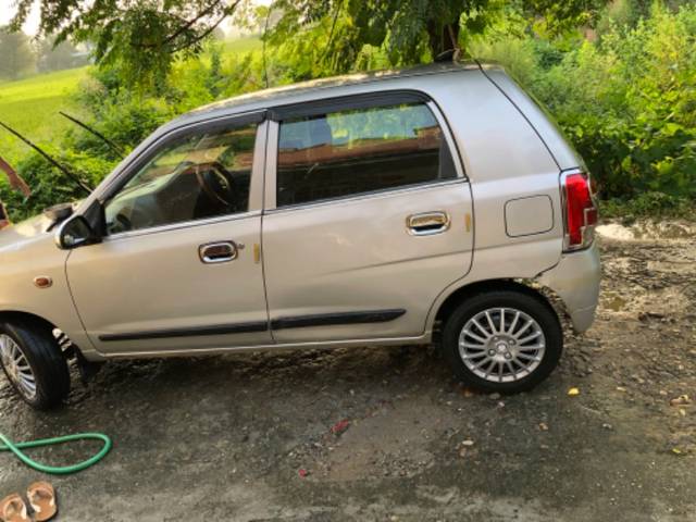 https://images10.gaadi.com/usedgaadi-sellcar/UsedCar/8a8cb1e5-3ae9-462f-92d1-57ed5ca69254/d92c41f5-f77d-45f7-ab3c-a9005dc5ae77.jpg?imwidth=6402