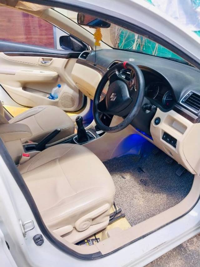 https://images10.gaadi.com/usedgaadi-sellcar/UsedCar/8a98853e-0300-4b00-8698-5d9ddc89881e/0be86923-6492-40c5-8ed0-d8d2dddad677.jpeg?imwidth=6402