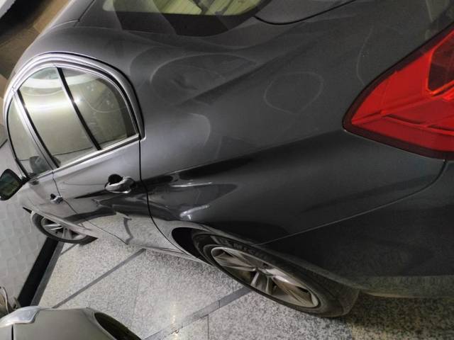 https://images10.gaadi.com/usedgaadi-sellcar/UsedCar/8aa4cff8-20f4-4d5c-837c-0e38c83efc45/b0a0db24-dc1e-4f4e-908e-fc20c731b12d.jpeg?imwidth=6402