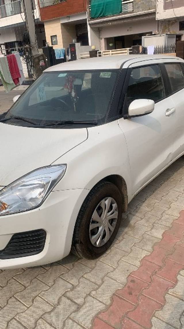 https://images10.gaadi.com/usedgaadi-sellcar/UsedCar/8ae4bfb1-04ac-47a1-95ff-d782f49cc1b7/441077a7-f426-4fa8-90c0-c3b03bfa72e1.jpeg?imwidth=6401