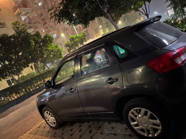 https://images10.gaadi.com/usedgaadi-sellcar/UsedCar/8b0a92ea-c210-43f5-bfd9-107fcb5e1735/a6b982bf-7bc3-4b59-833d-fd4e7c1fc548.jpeg?imwidth=6402
