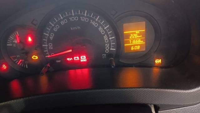 https://images10.gaadi.com/usedgaadi-sellcar/UsedCar/8b140eb5-777e-4b6d-b14b-49a9f6f8d7ba/4058eee9-383e-4853-a159-bf5d2a24cdf5.jpg?imwidth=6401