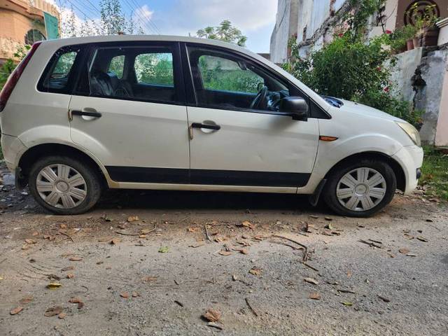 https://images10.gaadi.com/usedgaadi-sellcar/UsedCar/8b1b57ae-b4c0-4f09-a207-54fa9b7df400/6469e33c-5f35-4a73-a87a-b4ad26d963ae.jpg?imwidth=6401