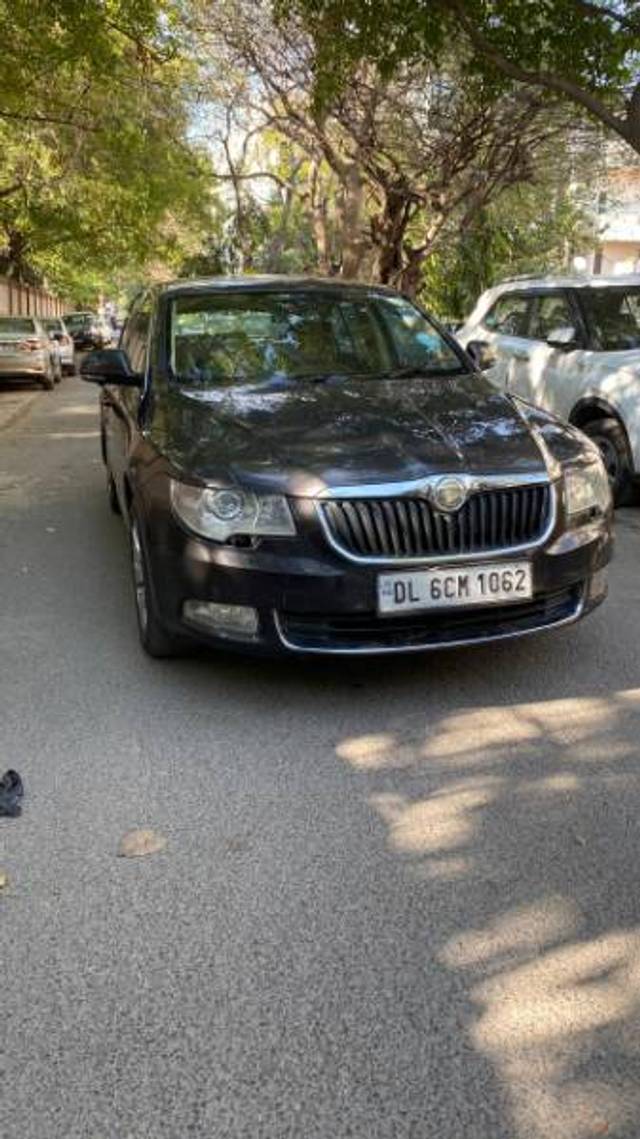 https://images10.gaadi.com/usedgaadi-sellcar/UsedCar/8bc4c784-abd5-43be-92d8-826f7db5d7c9/f1050610-0bd0-41ee-977a-e2ba253fd93f.jpg?imwidth=6402