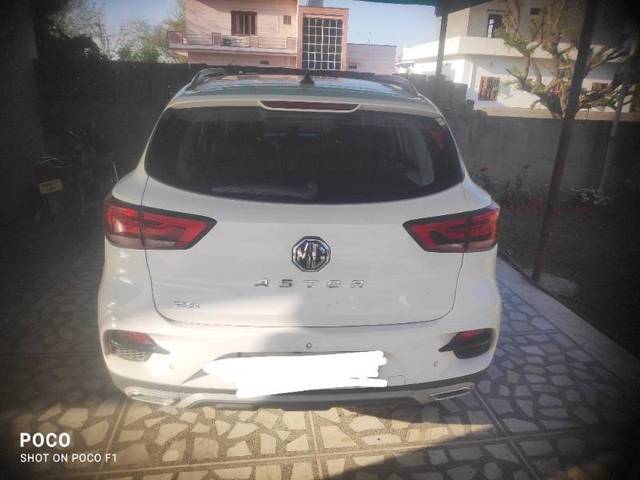 https://images10.gaadi.com/usedgaadi-sellcar/UsedCar/8bcd6992-136a-4c57-82ac-e25adda17ac1/b089e58a-ae52-46b4-a768-41bbddcb8373.jpg?imwidth=6400