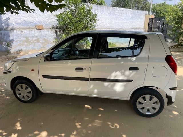 https://images10.gaadi.com/usedgaadi-sellcar/UsedCar/8bd5304e-e394-4c62-a135-acc61f56c6c9/c9b3b7ad-6586-42f5-98ce-4eba83ee98ca.jpg?imwidth=6401