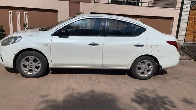 https://images10.gaadi.com/usedgaadi-sellcar/UsedCar/8bef4c9f-5fa1-46f3-a449-34aa29f88f46/0daa11dc-b8fa-4c84-9bf1-5cb4eb14025f.jpeg?imwidth=6402