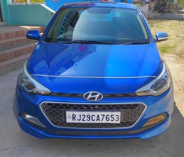 https://images10.gaadi.com/usedgaadi-sellcar/UsedCar/8bf1491a-2eca-4556-9633-3ab2065060c1/119aabc7-c7a8-4885-a438-6867aa62ba63.jpg?imwidth=6400