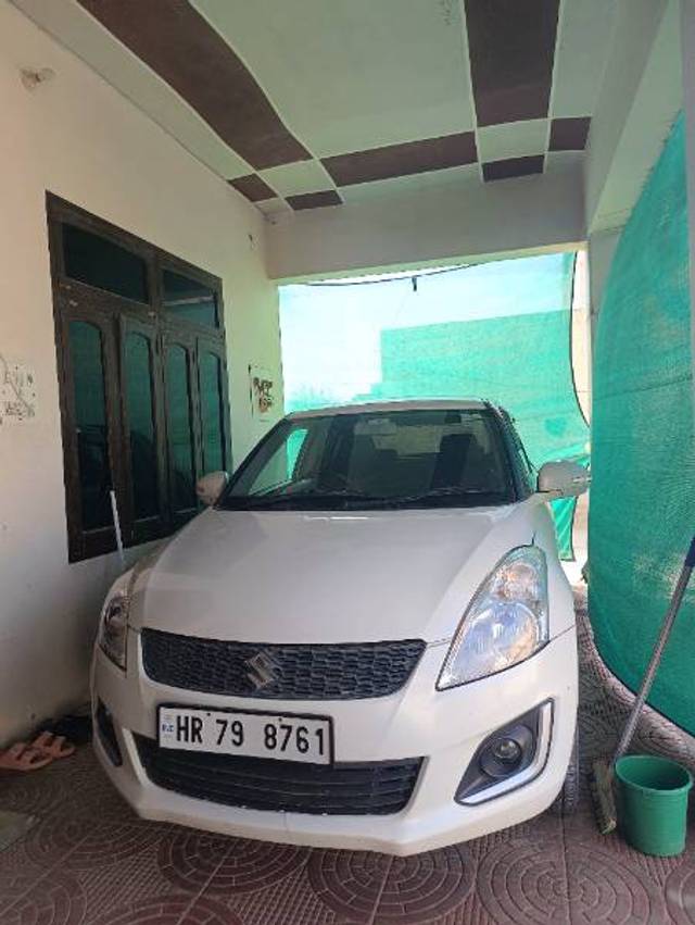 https://images10.gaadi.com/usedgaadi-sellcar/UsedCar/8c1f4b30-abad-492a-b609-c100cedd7e56/3ecd9055-09bc-414f-9cee-0f309cd87cc5.jpg?imwidth=6400