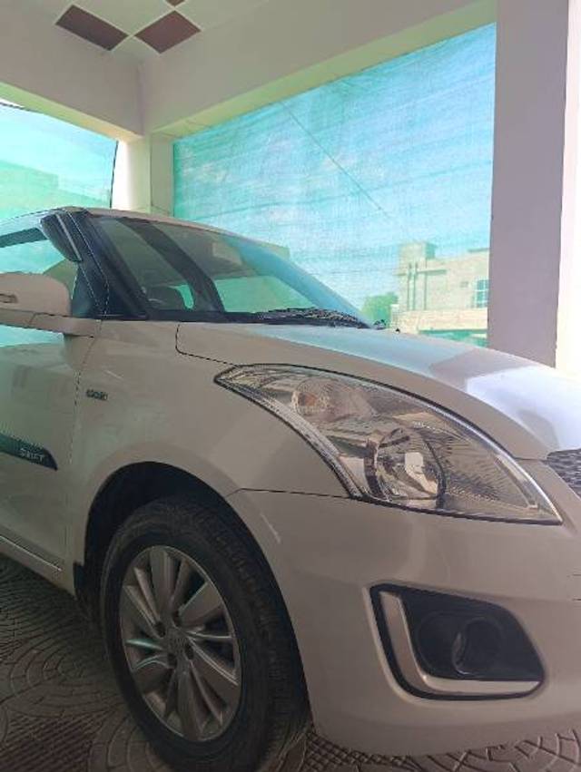 https://images10.gaadi.com/usedgaadi-sellcar/UsedCar/8c1f4b30-abad-492a-b609-c100cedd7e56/63e9ffbf-4bbc-42e2-b5a3-365dbe131814.jpg?imwidth=6401