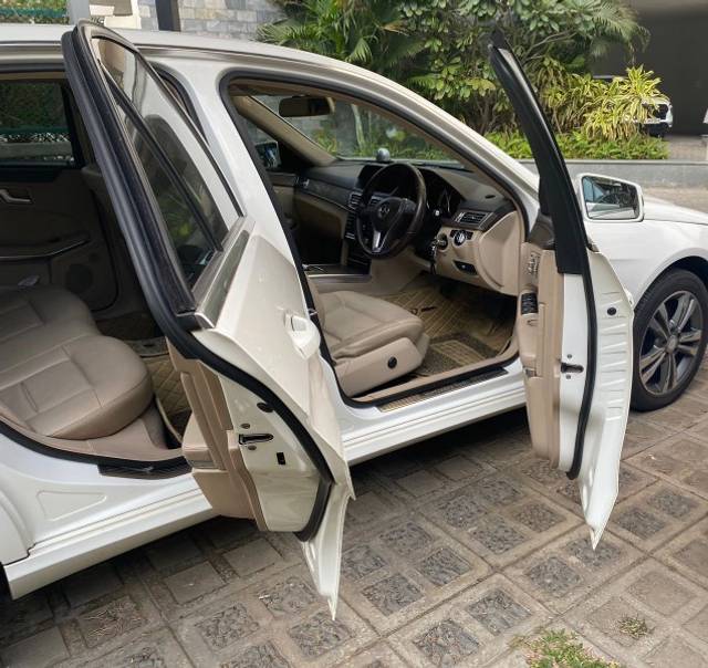 https://images10.gaadi.com/usedgaadi-sellcar/UsedCar/8c268d69-0dd9-48f0-a6ad-cc1028f7a315/4f5b7980-5c30-49eb-9f2d-ba617b7df64e.jpeg?imwidth=6400