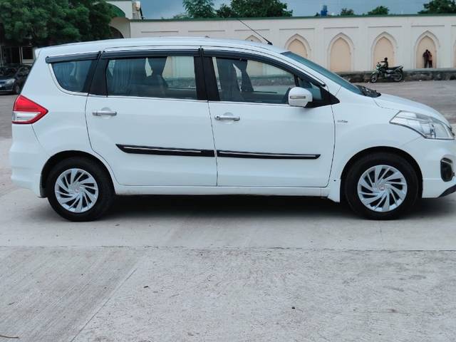 https://images10.gaadi.com/usedgaadi-sellcar/UsedCar/8c2ba037-d99a-41da-9a0c-9d1120c536f5/e765e5c4-ec8d-469a-8484-fa342295f3fb.jpeg?imwidth=6401