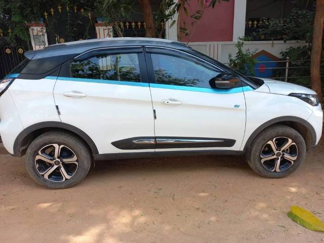 https://images10.gaadi.com/usedgaadi-sellcar/UsedCar/8c36abbd-3827-4919-99d6-600e9100b488/16d68b4e-b7a4-461d-b9b1-8ae214a17c92.jpg?imwidth=6400