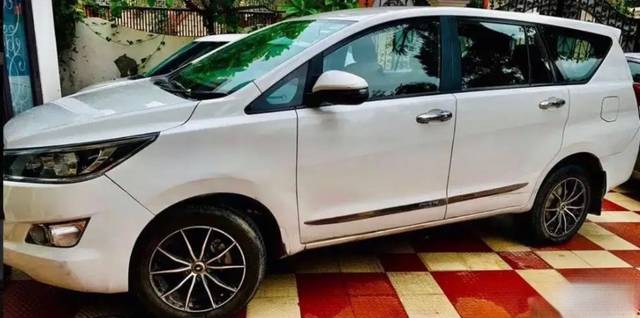https://images10.gaadi.com/usedgaadi-sellcar/UsedCar/8c3ab7cf-2ca2-4260-9037-f820a4e772d1/0e388635-c688-4861-bd25-c53ef6241eaf.jpeg?imwidth=6400