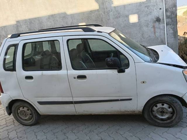 https://images10.gaadi.com/usedgaadi-sellcar/UsedCar/8c439855-59b6-4174-a559-31ff51e3b93e/6c047d6d-dbc3-4bab-ae45-c84cfc7c67c3.jpg?imwidth=6401